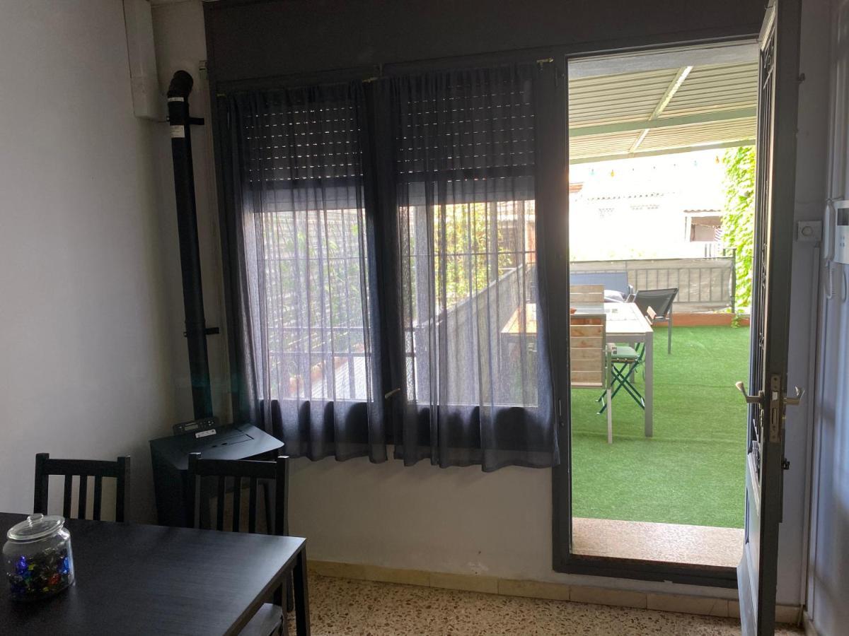 Apartamento Entero Con Terraza En El Centro De Rubí Kültér fotó